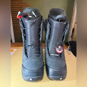 Burton Ruler Black -Noir Size 11 NWT
